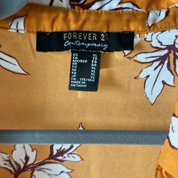 Forever 21 Orange Floral Button up size XL. Worn once. - Picture 2 of 2